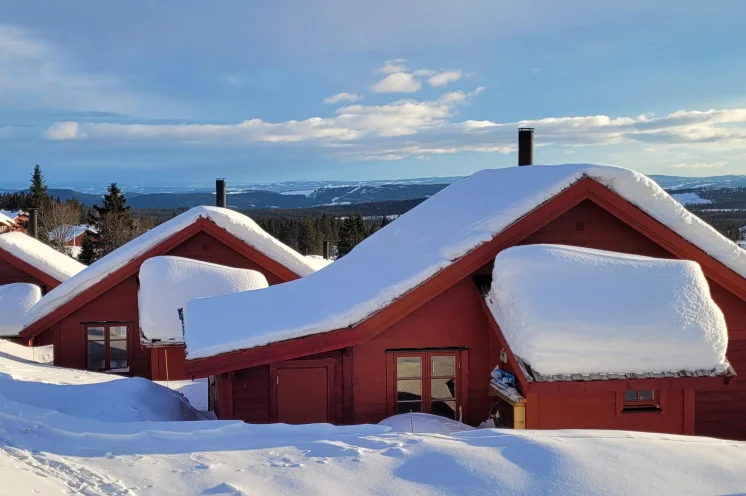 Sie haben die Wahl im Doppelzimmer im Hotel oder in Hütten (gehören ebenfalls zum Hotel) zu nächtigen. Nordseter gilt als eines der besten Wintersportgebiete Norwegens