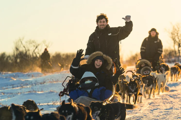 ...oder wie wäre es mit einer geführten Husky-Tour!? :-) ...