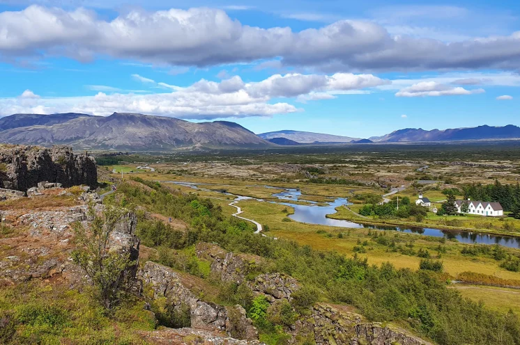 Auch bei unserem Tagesausflug am Sonntag: der historisch und geologisch bemerkenswerte Nationalpark Thingvellir