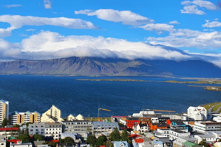 Ein Kirchturmbesuch auf der Hallgrímskirkja ist unbedingt lohnenswert und verleiht einen genialen Überblick