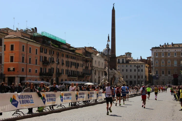 Einer meiner Lieblingsplätze, die schöne Piazza Navona, ist auch Teil der Marathonstrecke