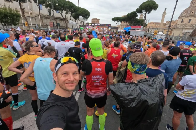Kurz vor dem Start - auch Reiseleiter Stefan ließ sich das Event nicht nehmen.