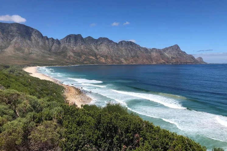 Für Läufe oder zum Baden bestens geeignet - Auf der Garden Route erwarten Sie Traumhafte Strände.
