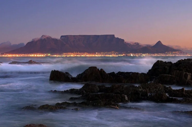 Ultra- und Halb-Marathon in der südafrikanischen "Mother City" Kapstadt ist Höhepunkt dieser Reise. Gespickt ist die Reise mit  Wanderungen, einer City-Fahrradtour und einem wunderbaren Ausflug in das Weingebiet.