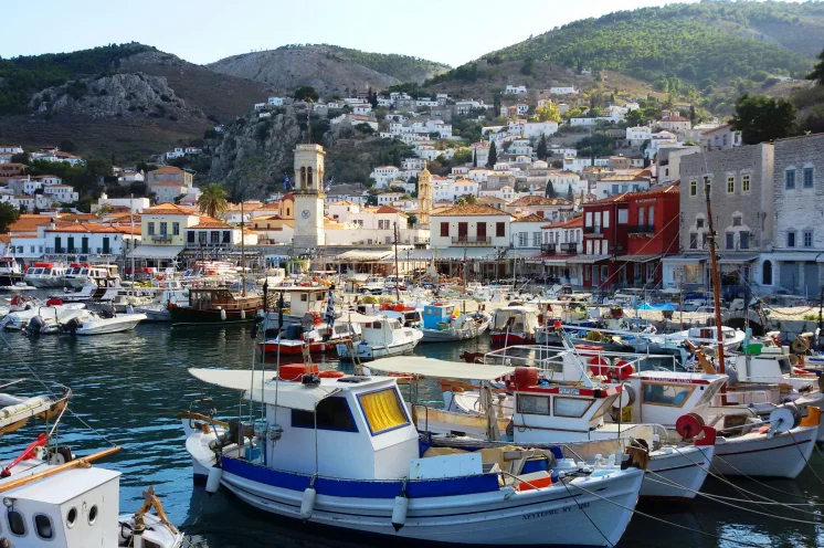 Optional besuchen Sie am Tag nach dem Lauf 3 malerische Saronnische Inseln