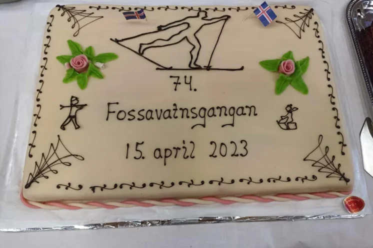 Berühmt: das liebevoll zubereitete isländische Kuchenbuffet wurde von Omas Hand gebacken und ist den Läufern vorbehalten