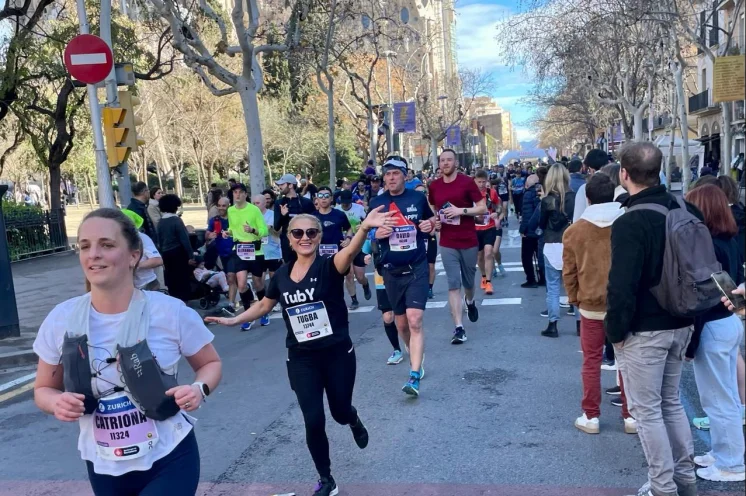 ... finden wir unsere Läufer und unterstützen mit unserer Freude und Energie.