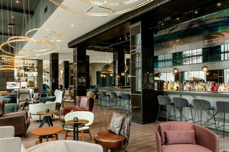 Das Hotel liegt ideal und bietet eine sehr entspannte Atmosphäre