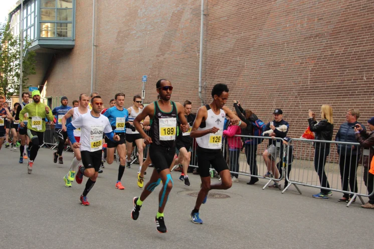 Start und Ziel befinden sich mitten in der Stadt und unweit unseres Hotels.