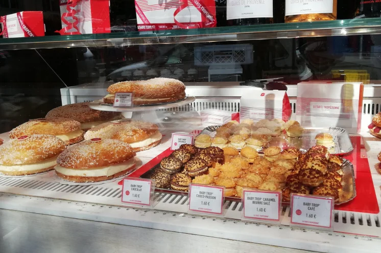 Ein MUSS in Saint-Tropez – die berühmte Tarte Tropezienne, eine französiche Kuchenspezialität par excellence :-)