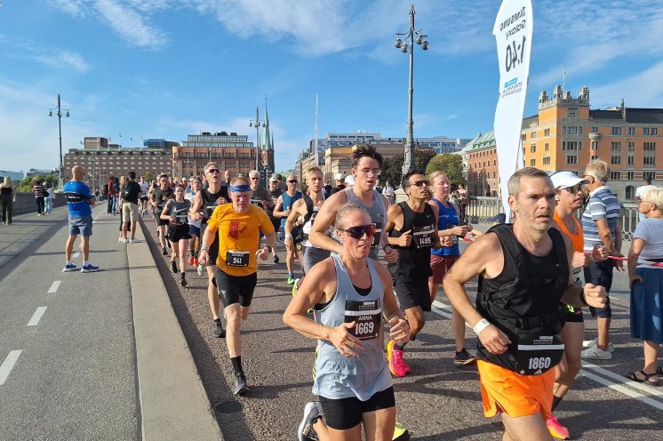 Lauf mit Pacemakern zur Orientierung an Zielzeiten