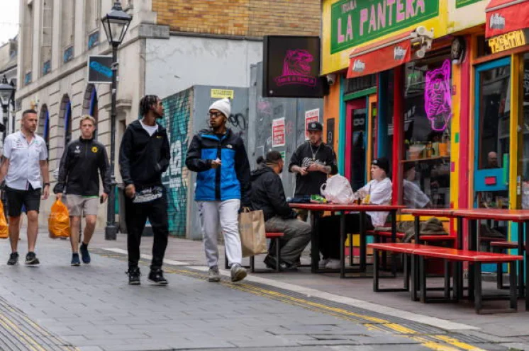 Cardiff ist eine lebendige, moderne Stadt...