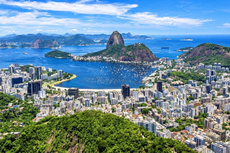 Rio – traumhafter Panoramablick über die Guanabara-Bucht und zum Zuckerhut