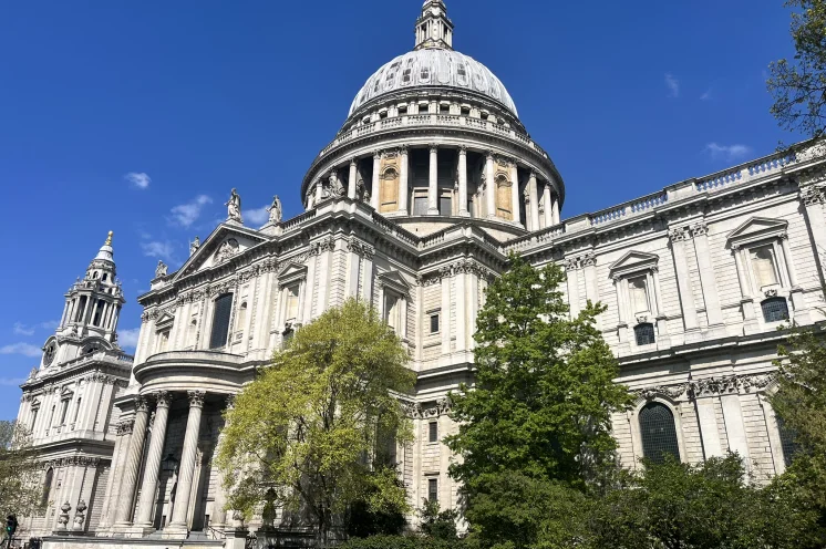 Die St.-Pauls-Kathedrale gehört zu den größten Kirchen der Welt