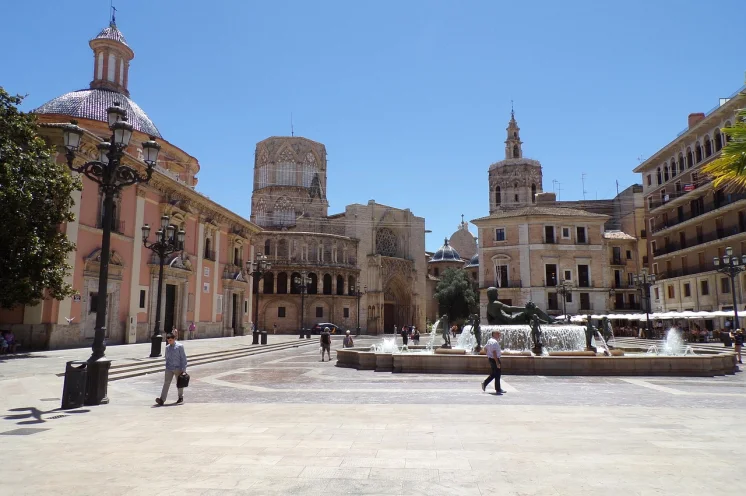 Plaza de la Reina
