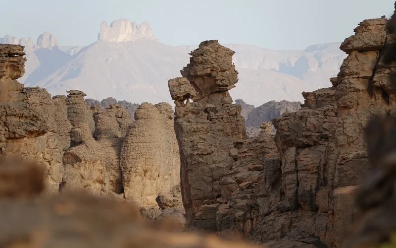Beeindruckende, bizarre Felsen der südlichen Ausläufer des Tassli n`Ajjer