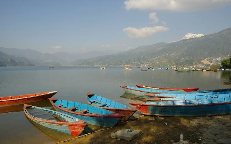 Fahrt nach Pokhara, zur beliebtesten Urlaubsstadt der Nepalesen
