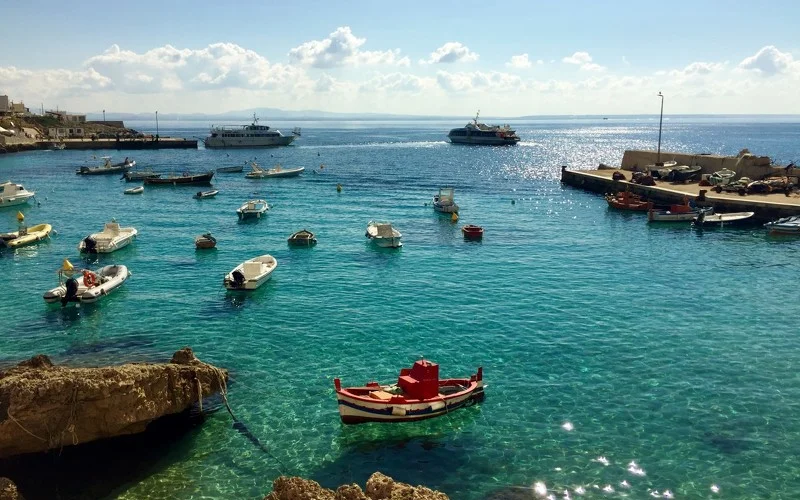 Nachbarinsel Levanzo: Grotta del Genovese und Inselumrundung per Boot