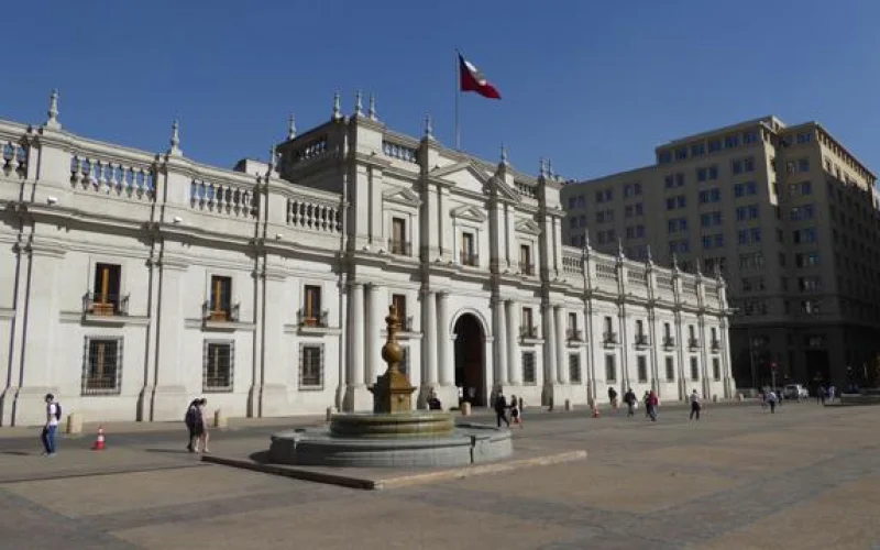 Anreise nach Santiago mit Ankunft am nächsten Tag und Stadtrundgang