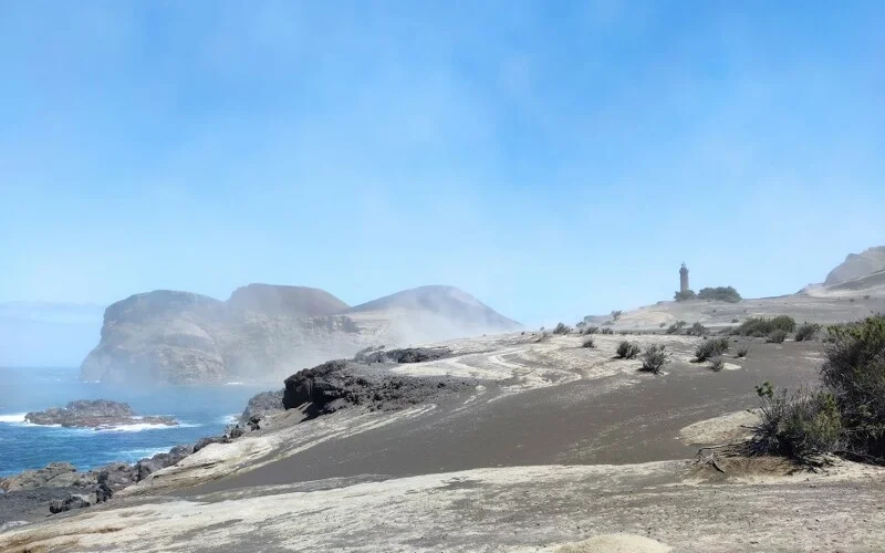 Fährüberfahrt nach Faial, Wanderung zum Capelinhos und Käsereibesuch