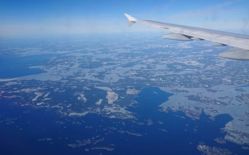 Anreise nach Helsinki, per Bus nach Lahti, gemeinsames Begrüßungsessen am Abend