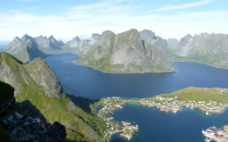  Paddeln um Reine und Wanderung zum Reinebringen