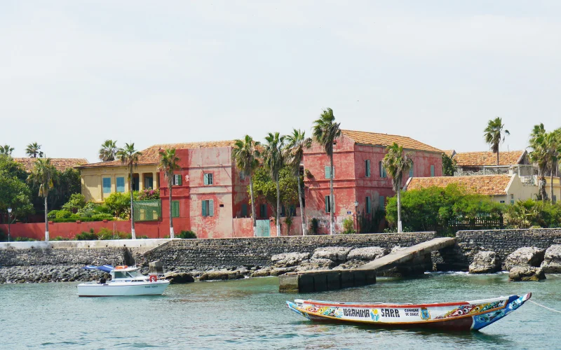 Spaziergang über die Muschelinsel Joal-Fadiouth, Fahrt zur Insel Gorée