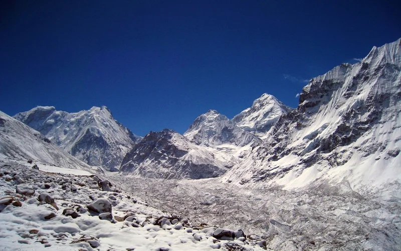 Von Lhonak zum nördlichen Basislager (5.150 m) und zurück nach Lhonak