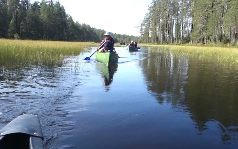 Einführung ins Paddeln, Naturwanderpfad, Strandsauna und Lagerfeuer