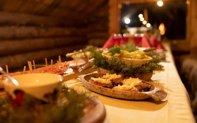 Rauchsauna, Silvesterzauber und traditionelles Lachsessen
