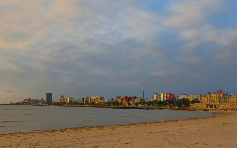 Nachtflug nach Montevideo in Uruguay und Stadtrundgang