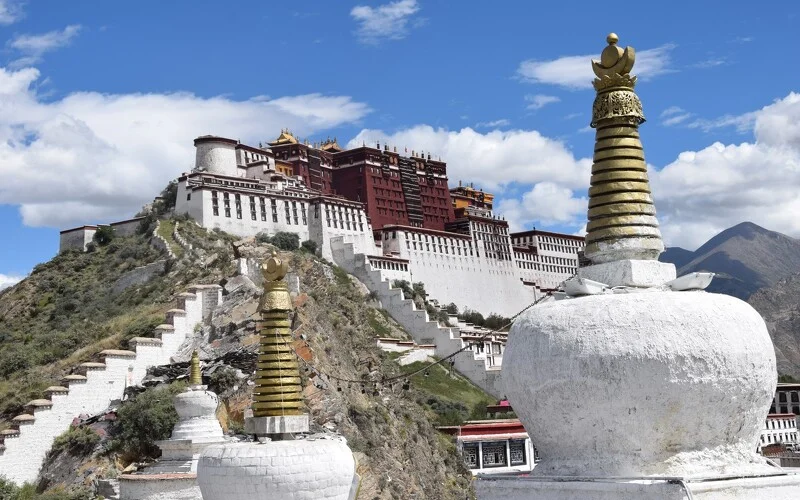 Ortserkundung Lhasa mit heiligem Jokhang-Tempel und Potala-Palast