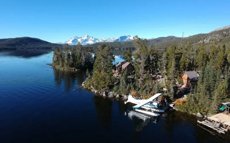 Wildnislodge & Kanutour – Abenteuer im Herzen Kanadas