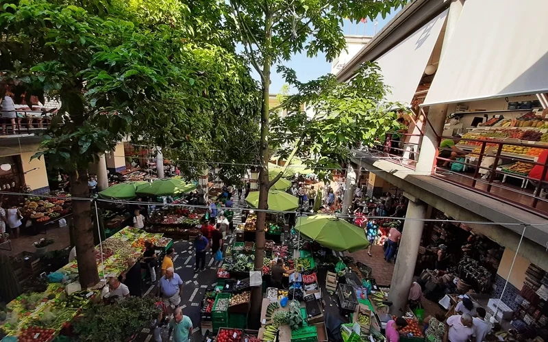 Rundgang durch Funchal mit Obst- und Fischmarkt und Begrüßungsessen