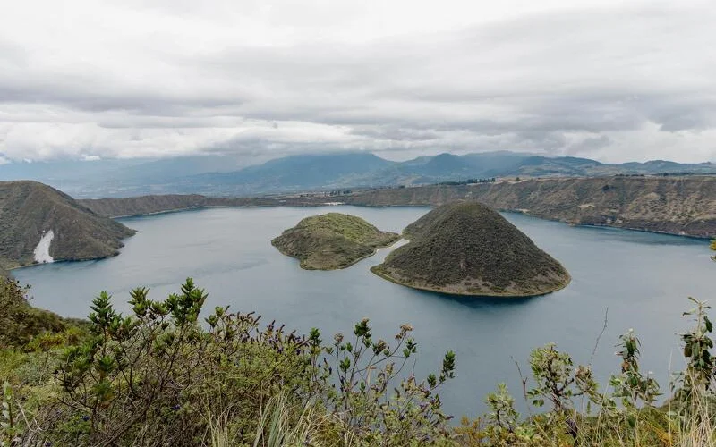 Traditioneller Markt in Otavalo und Umrundung des Cuicocha-Vulkansees