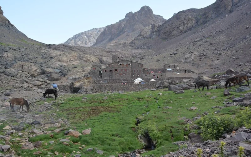 Aufstieg nach Sidi Chamharouch und zum Camp Neltner